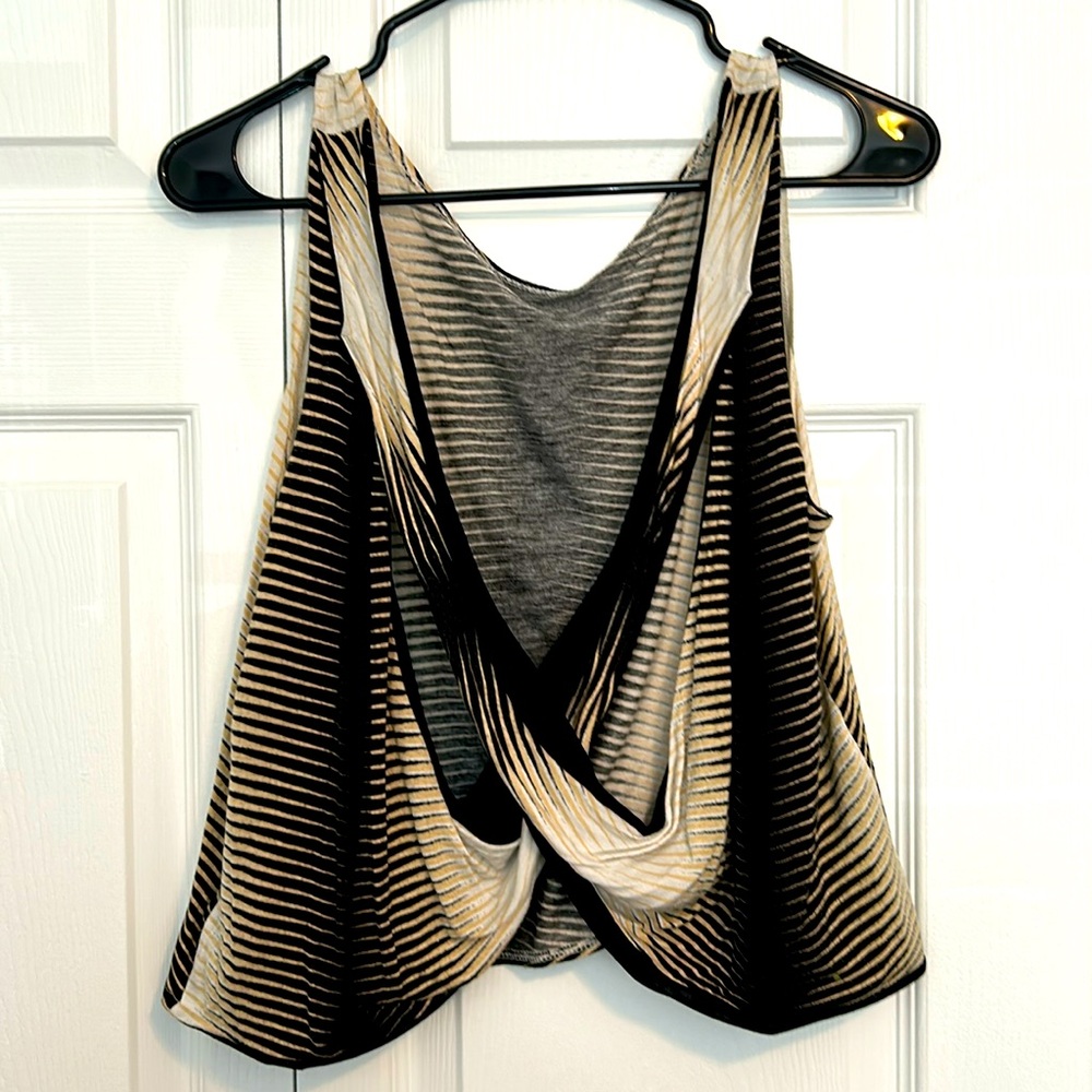 Loose fit crop top